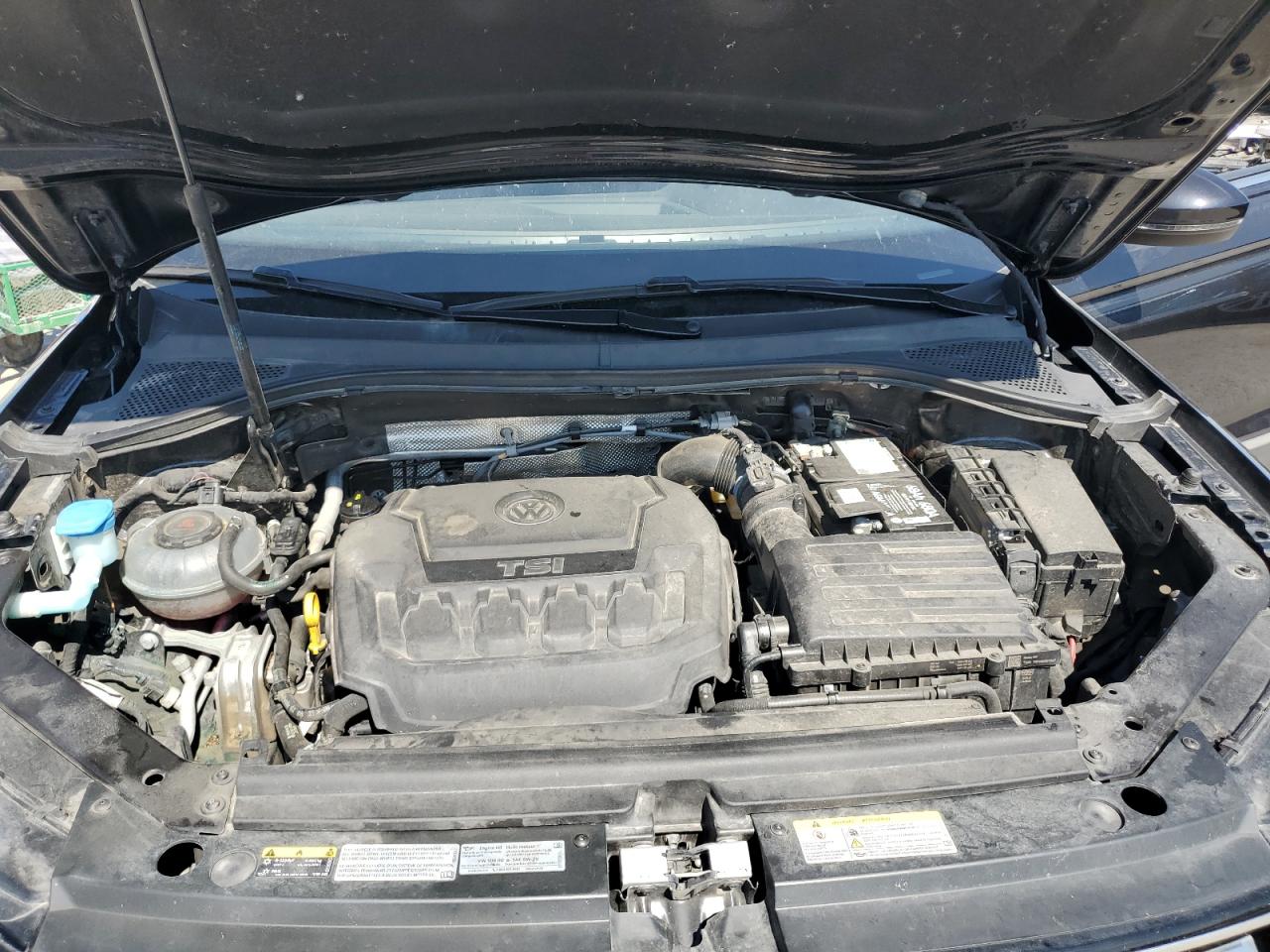 VOLKSWAGEN TIGUAN SE