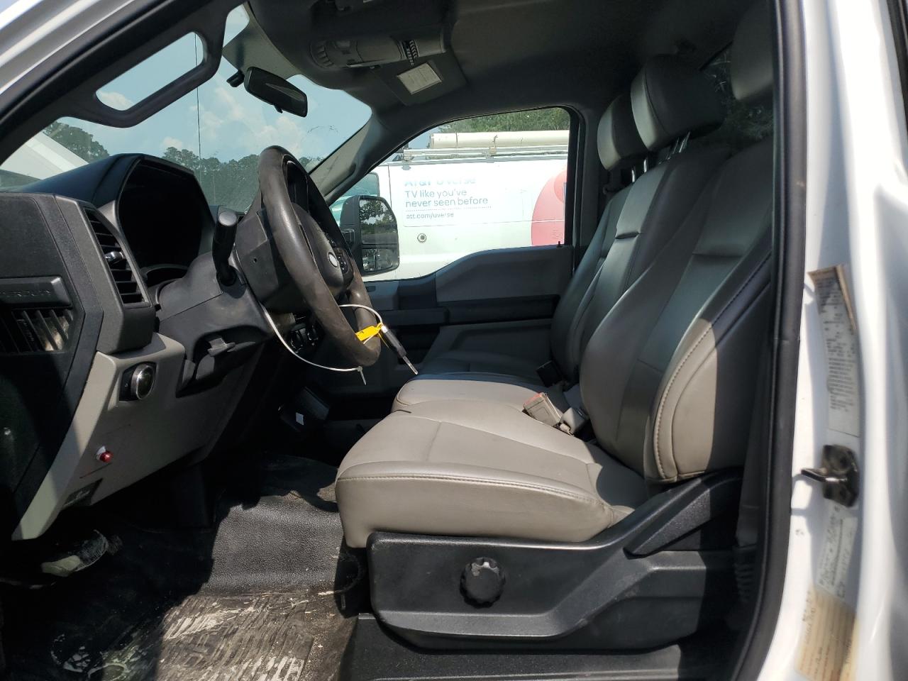 FORD F-550 SUPER DUTY