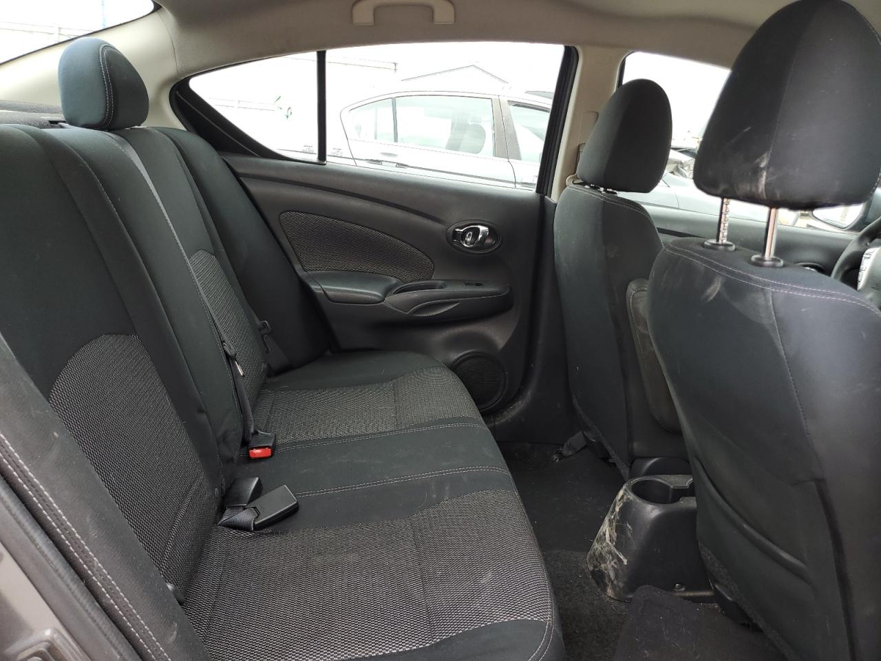 NISSAN VERSA S
