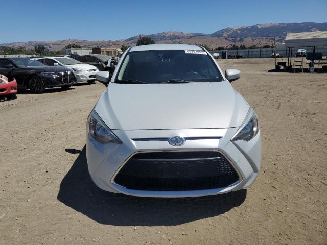 2019 TOYOTA YARIS 3MYDLBYV6KY511484