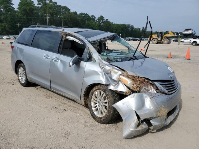 2016 TOYOTA SIENNA XLE 5TDYK3DC9GS749096