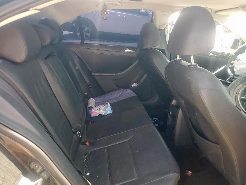 2011 VOLKSWAGEN JETTA SE - 3VWDZ7AJ5BM026940