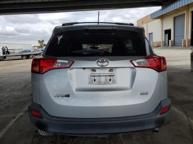 2015 TOYOTA RAV4 XLE - JTMWFREV3FJ052999