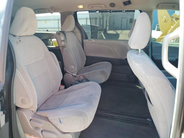 2017 TOYOTA SIENNA LE 5TDKZ3DC0HS815828
