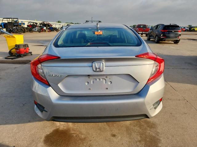 2018 HONDA CIVIC EX 2HGFC2F70JH577580