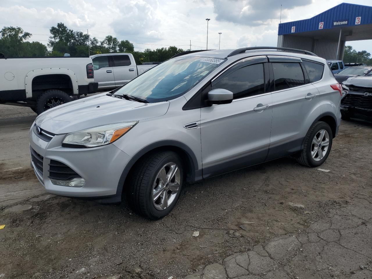 FORD ESCAPE SE
