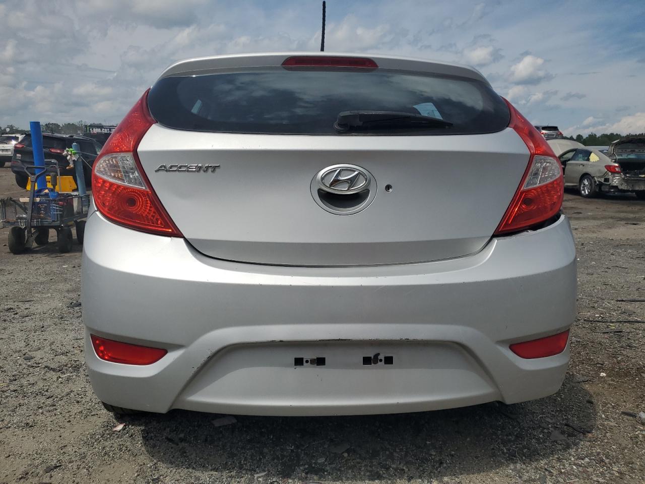 HYUNDAI ACCENT SE