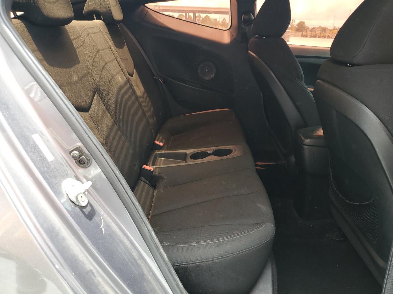 Hyundai Veloster 2015