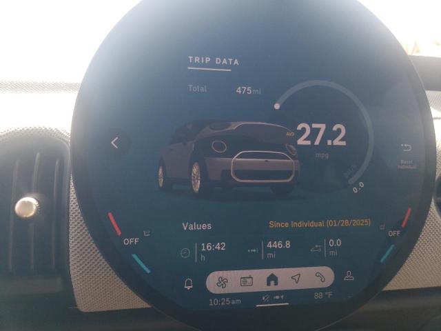 2025 MINI COOPER BAS WMW13GD09S2W90771