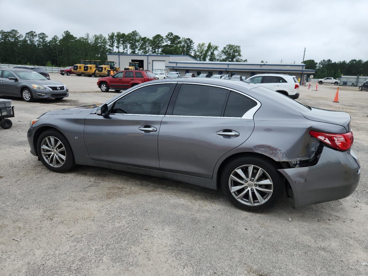INFINITI Q50 BASE