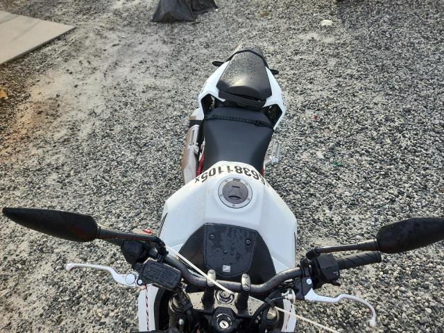 2025 HONDA CB750 A JH2RH2401SK000142