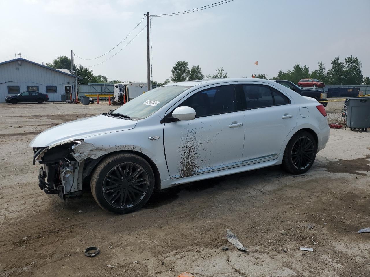 SUZUKI KIZASHI SPORT SLS