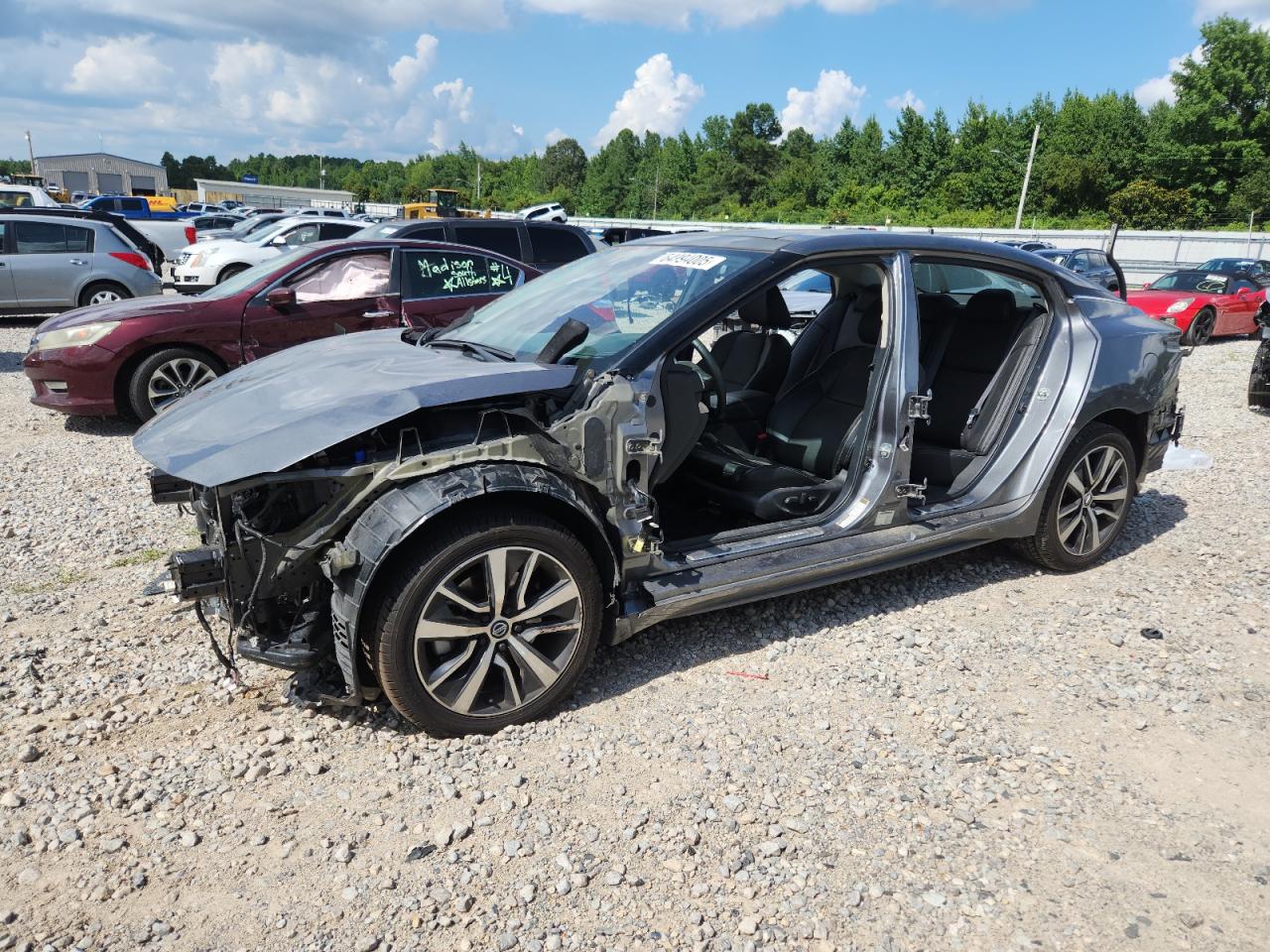 NISSAN MAXIMA S
