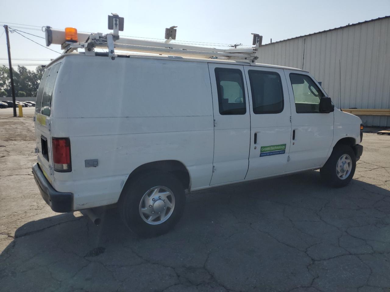 FORD ECONOLINE E250 VAN
