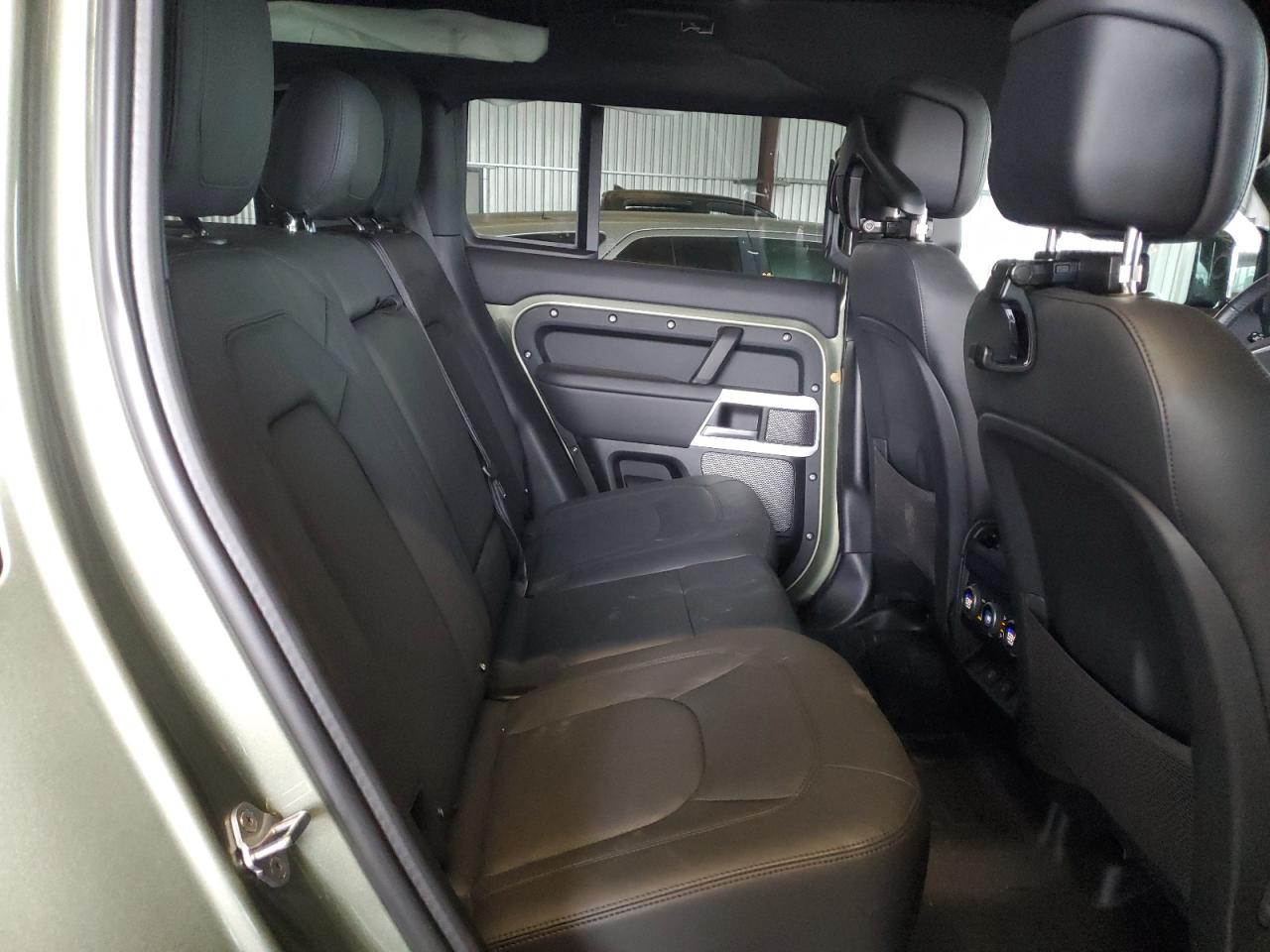 LAND ROVER DEFENDER 110 SE