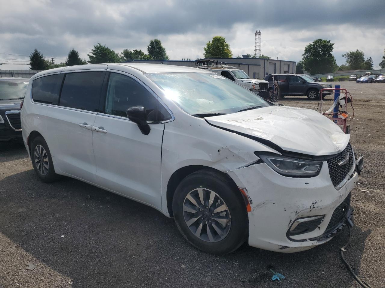 CHRYSLER PACIFICA HYBRID SELECT