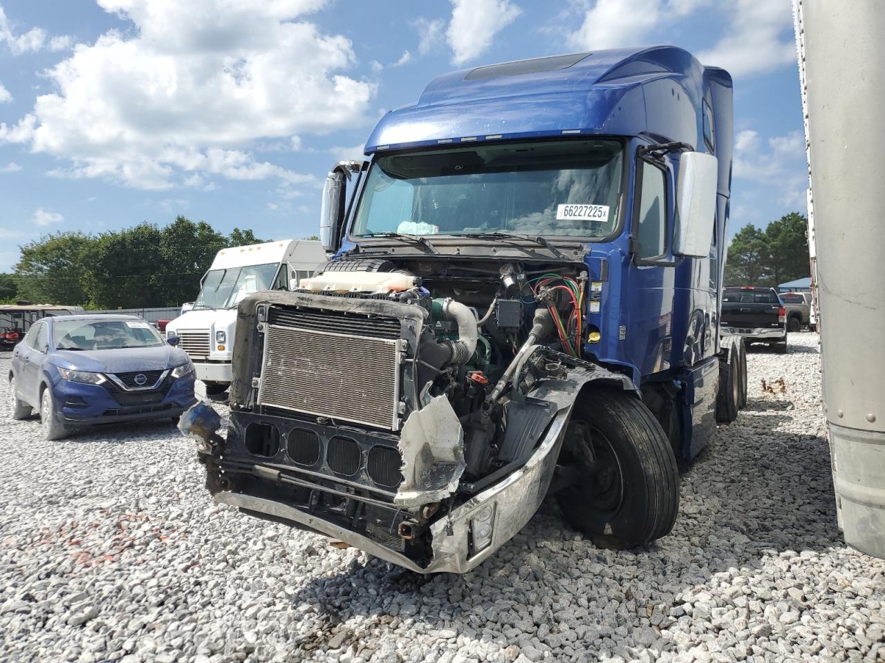 Lot #3284825520 2017 VOLVO VN VNL