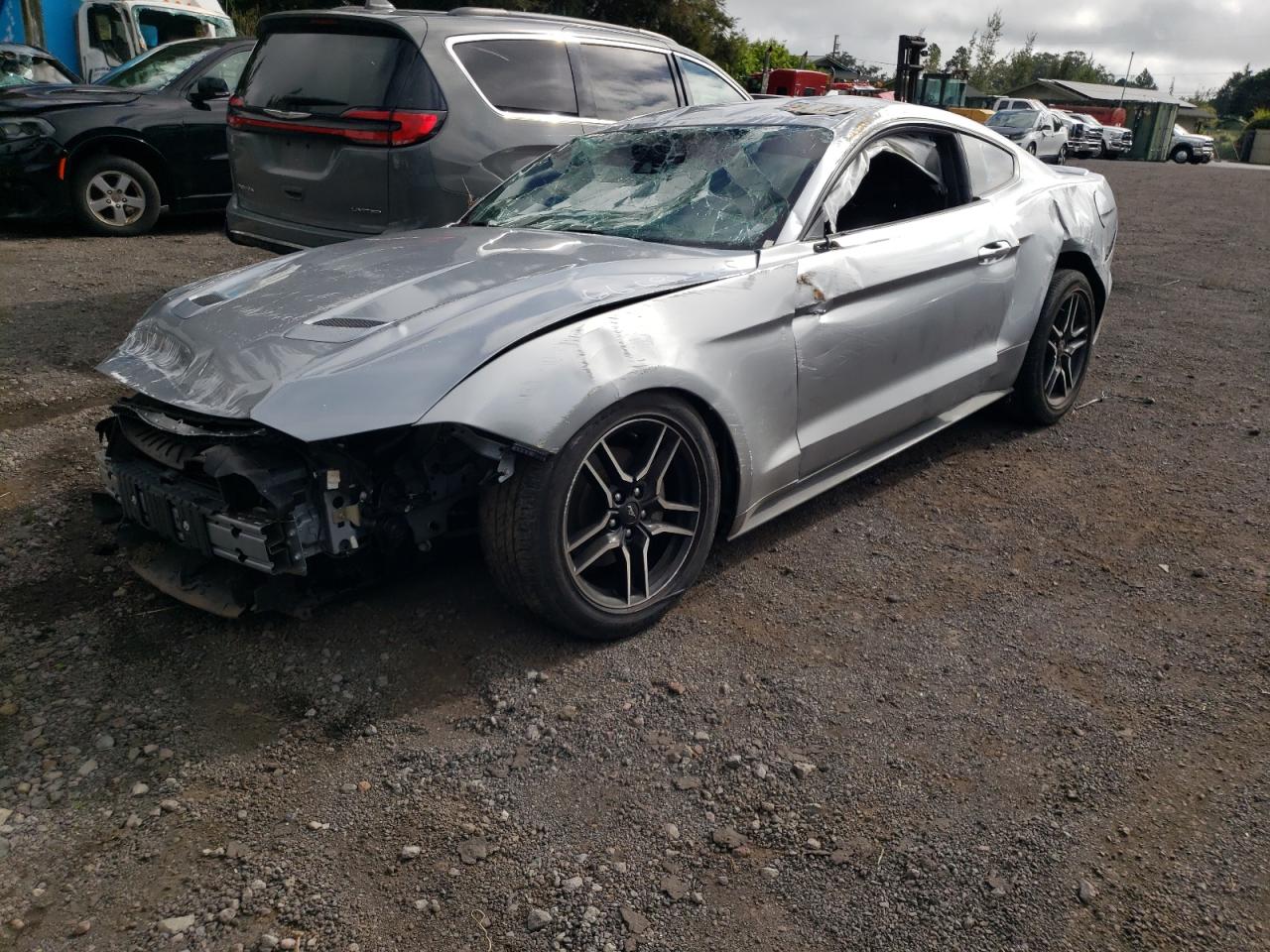 FORD MUSTANG
