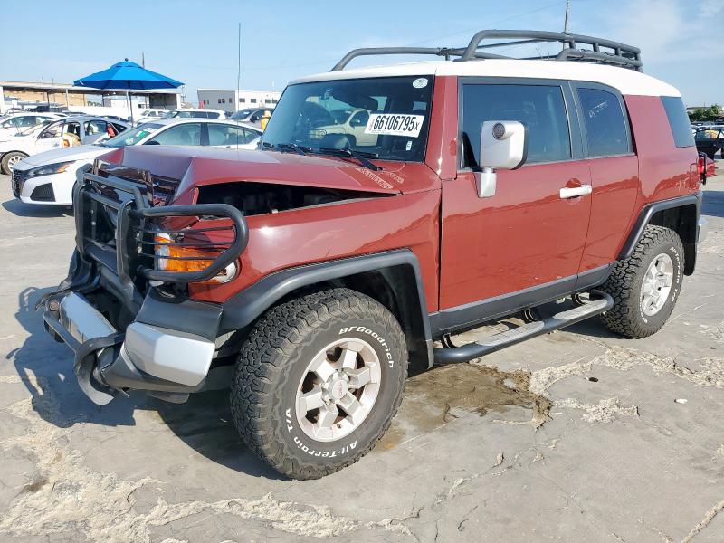 TOYOTA FJ CRUISER