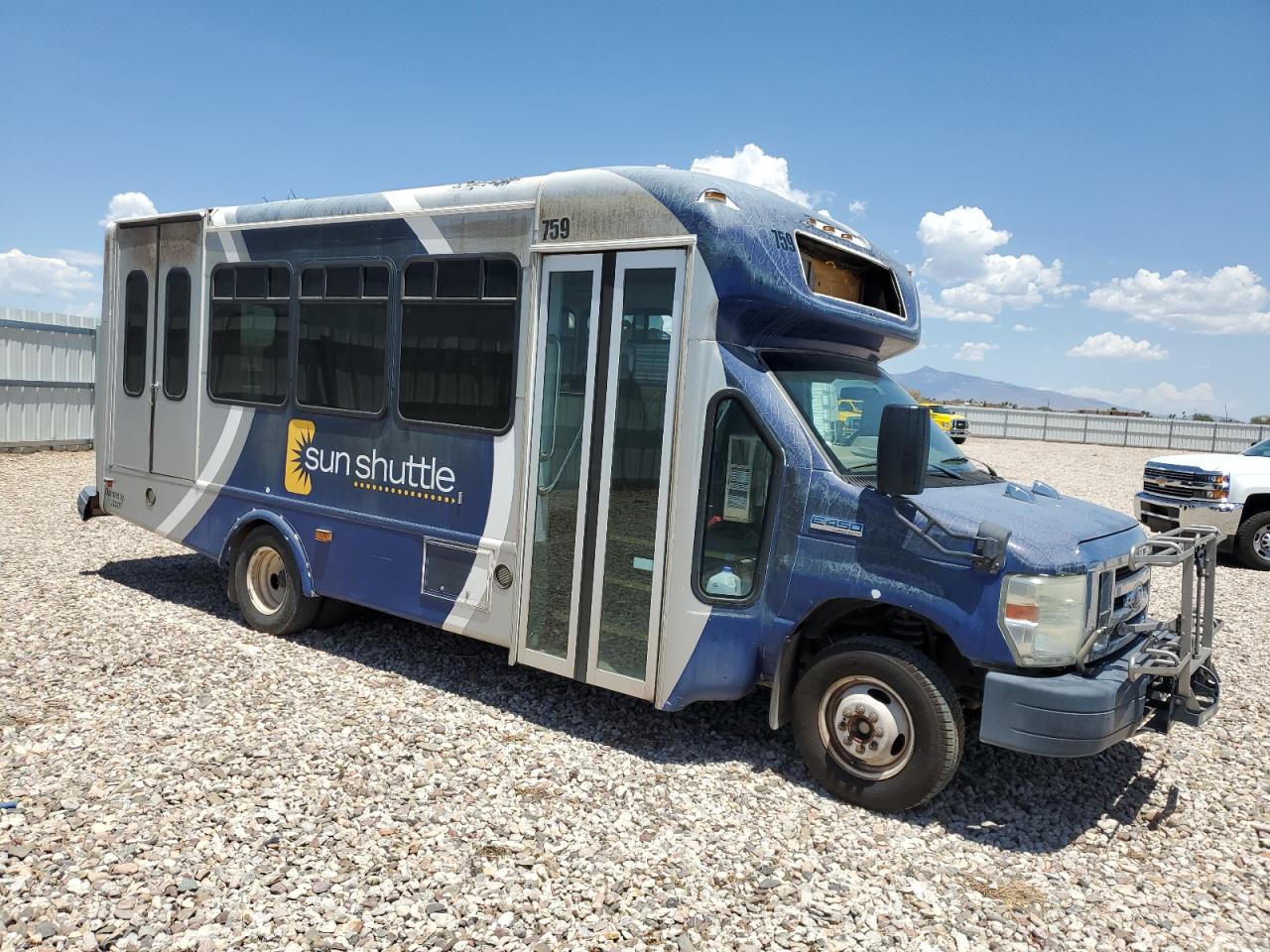 FORD ECONOLINE E450 SUPER DUTY CUTAWAY VAN