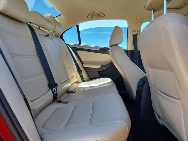 2018 VOLKSWAGEN JETTA SE - 3VWDB7AJXJM216641