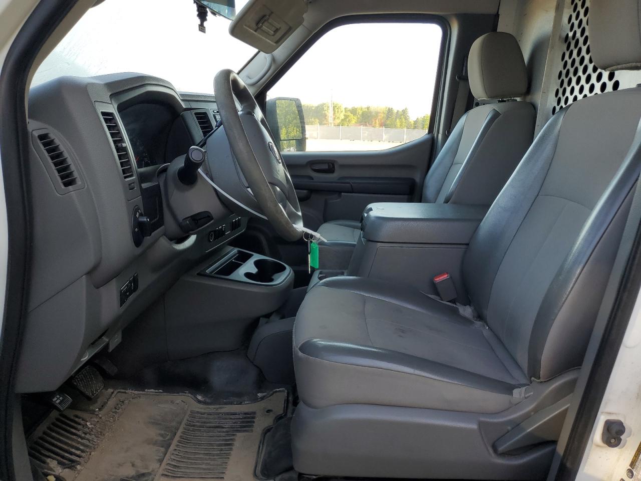 NISSAN NV2500 2500 S