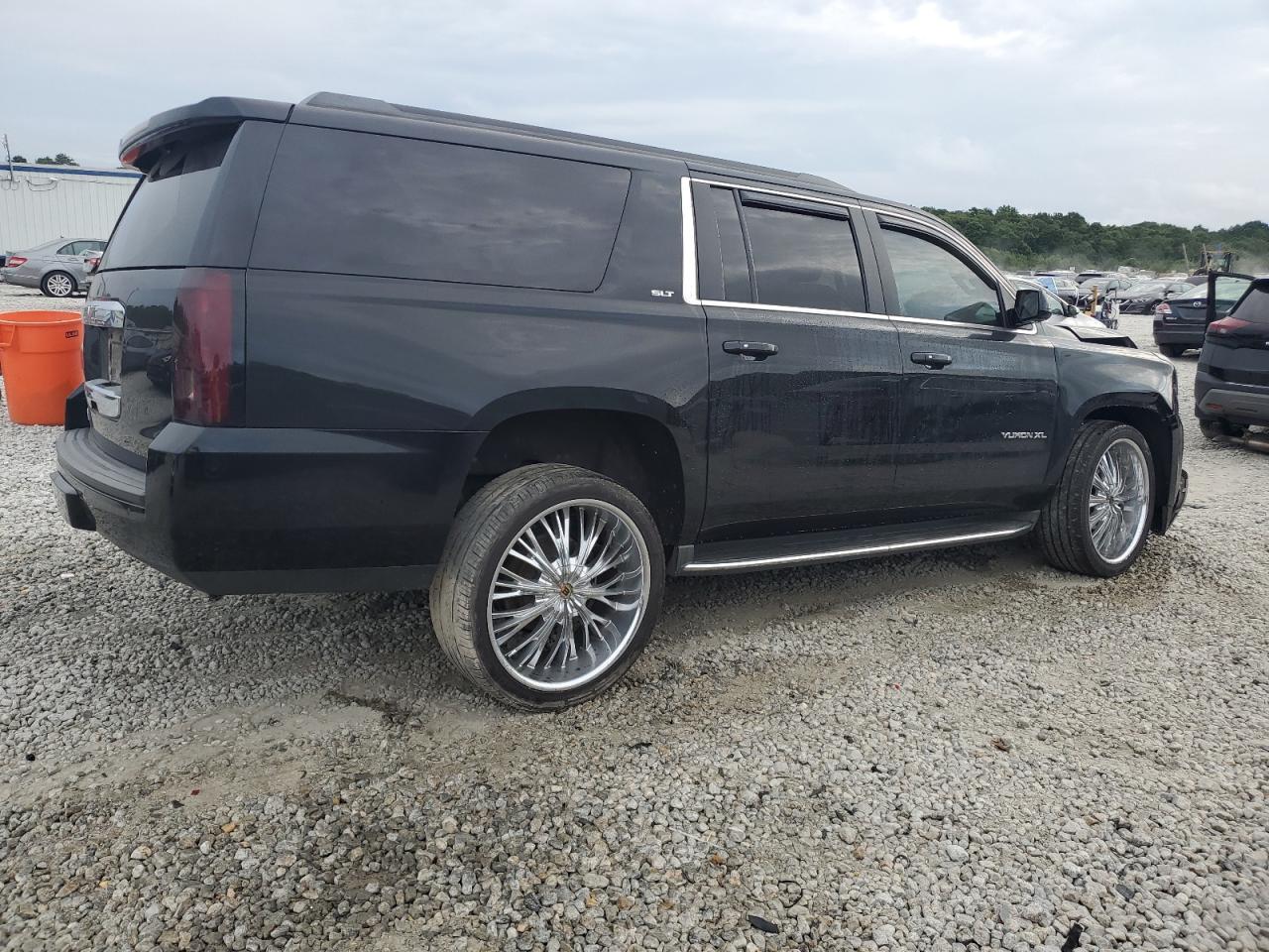 GMC YUKON K1500 SLT