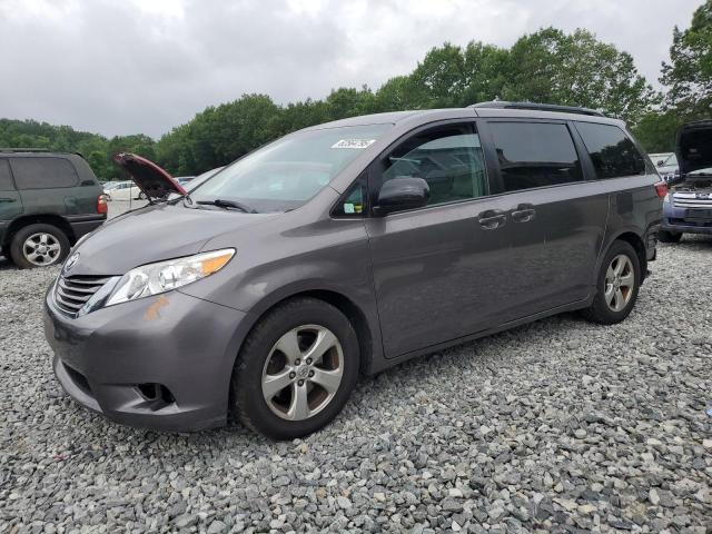 TOYOTA SIENNA LE