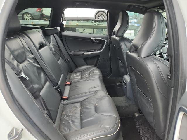 2015 VOLVO XC60 T6 R- YV4902RS4F2726901