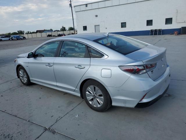 2019 HYUNDAI SONATA HYB KMHE24L30KA088196