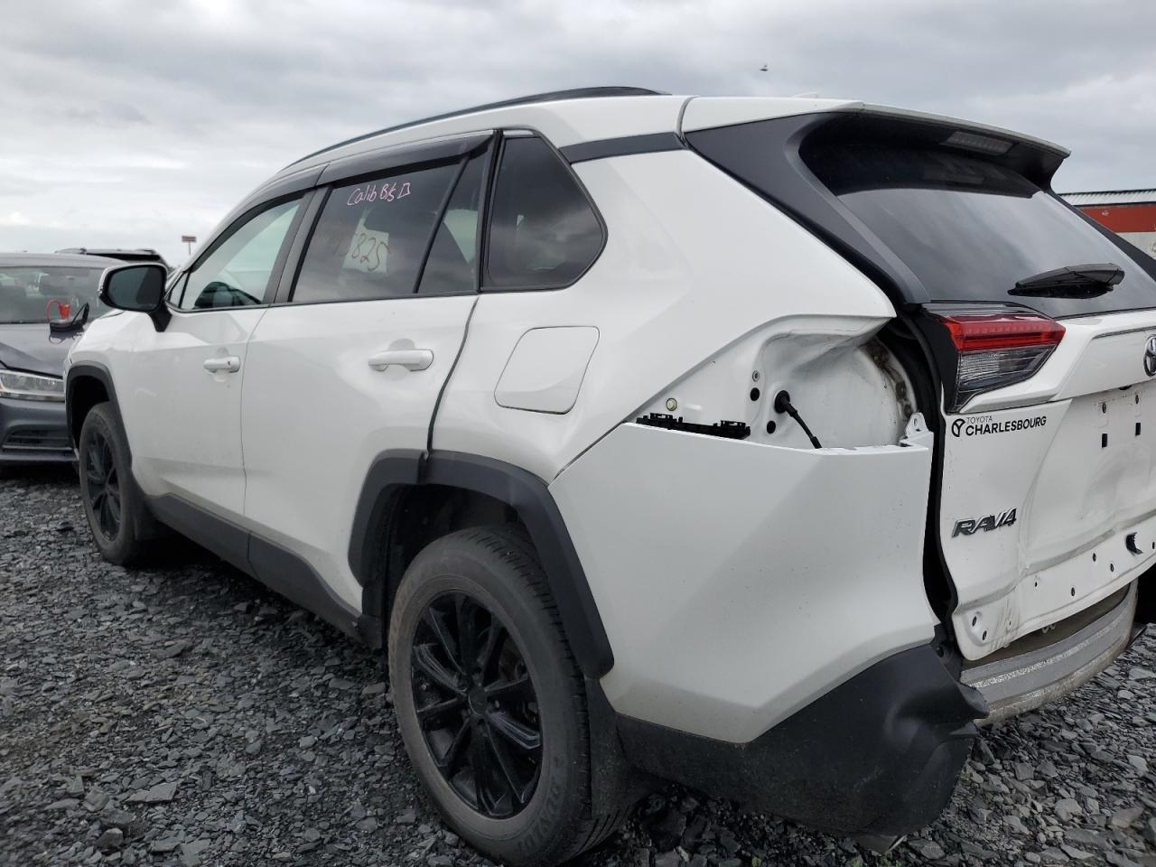 TOYOTA RAV4 XLE