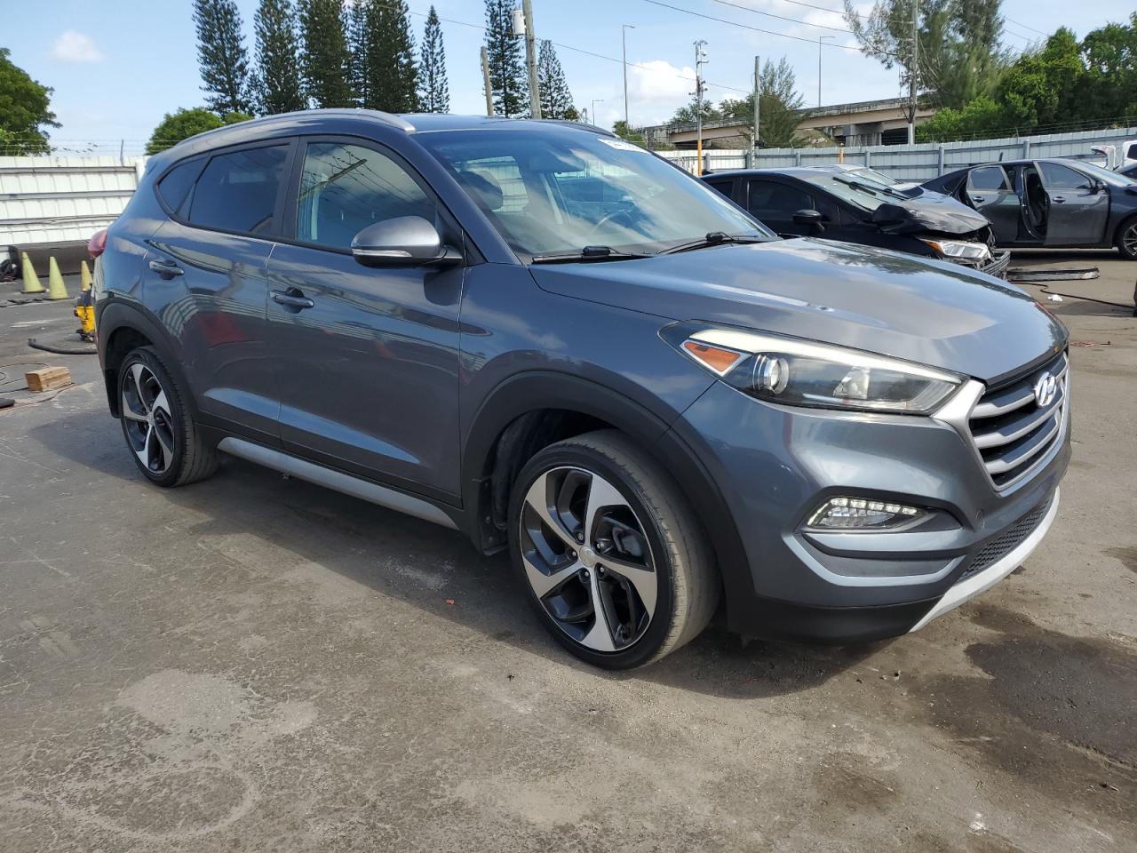 HYUNDAI TUCSON LIMITED