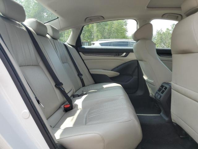 2018 HONDA ACCORD TOU 1HGCV1F90JA805892