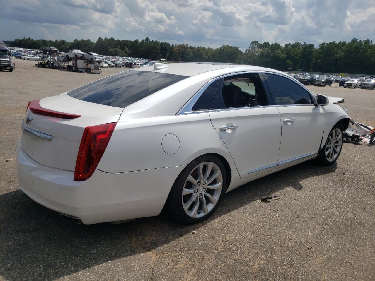 CADILLAC XTS LUXURY COLLECTION