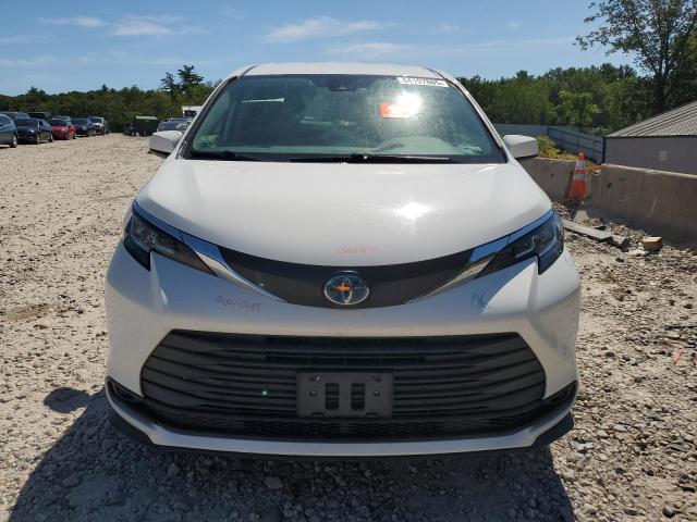 2021 TOYOTA SIENNA LE 5TDKRKEC2MS027930