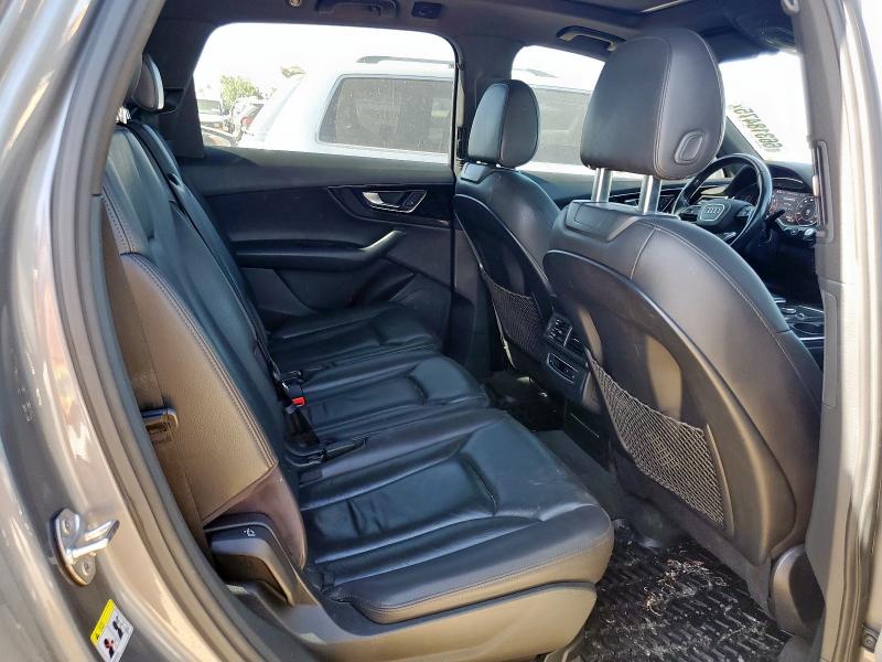 2017 AUDI Q7 PREMIUM WA1LAAF75HD038116