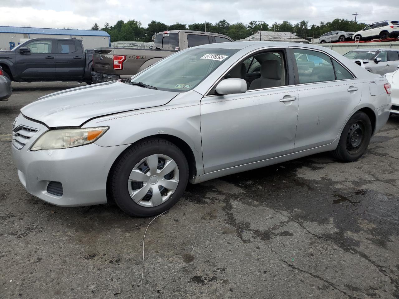 TOYOTA CAMRY BASE