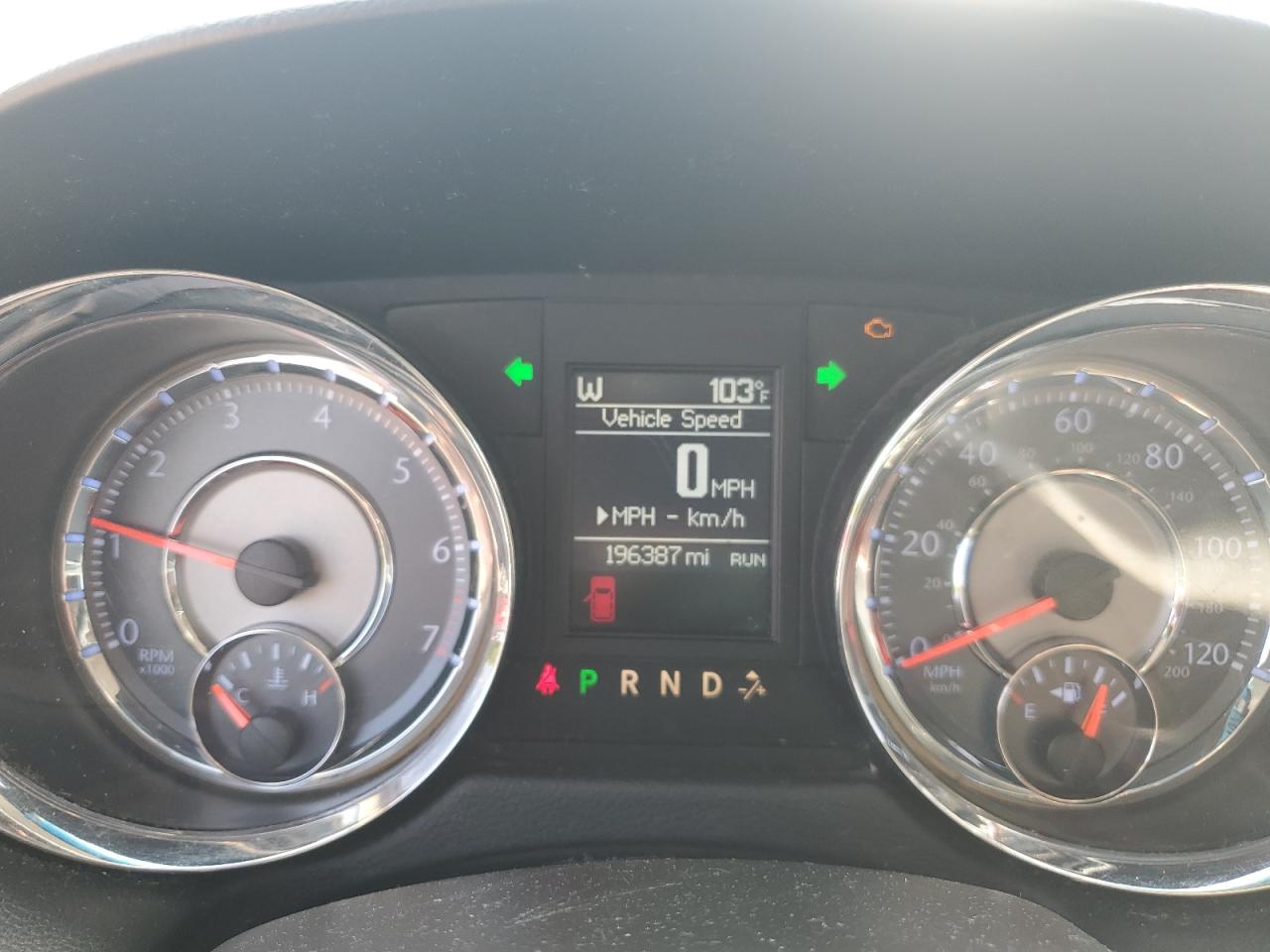 CHRYSLER TOWN & COUNTRY TOURING