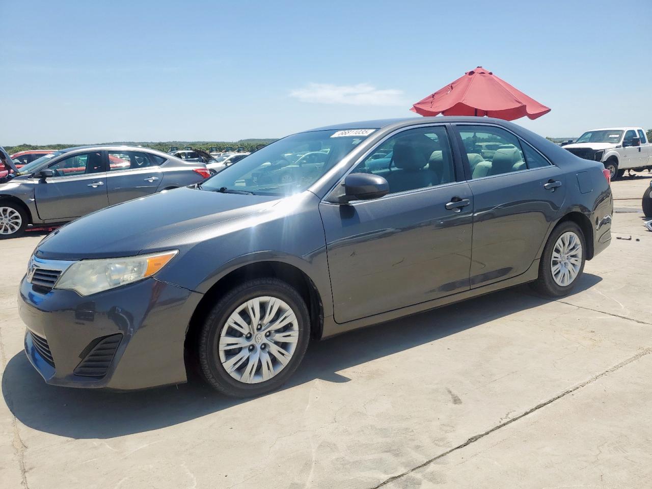 TOYOTA CAMRY BASE