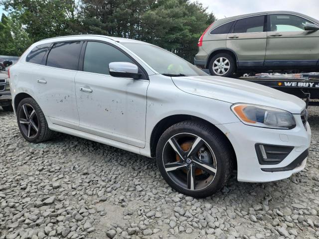 2015 VOLVO XC60 T6 R- YV4902RS4F2726901