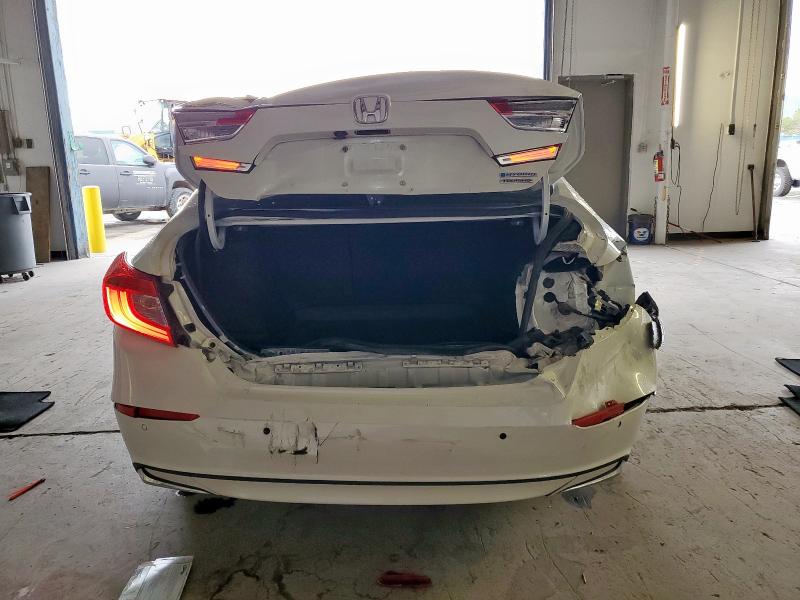 2018 HONDA ACCORD TOU - 1HGCV3F97JA016912