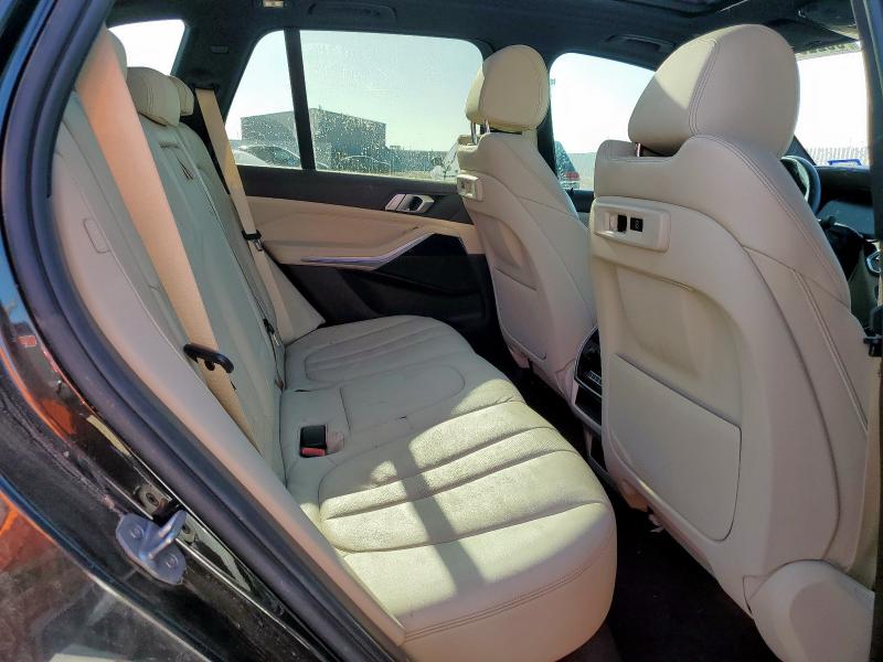 2019 BMW X5 XDRIVE4 5UXCR6C55KLK79703