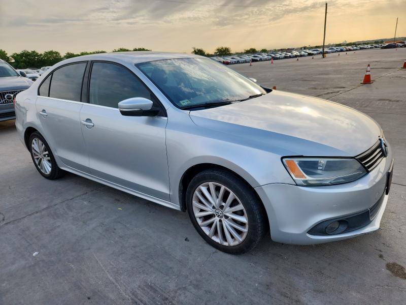 Vin: 3vwlz7aj2bm303975, lot: 61876755, volkswagen jetta sel 20114