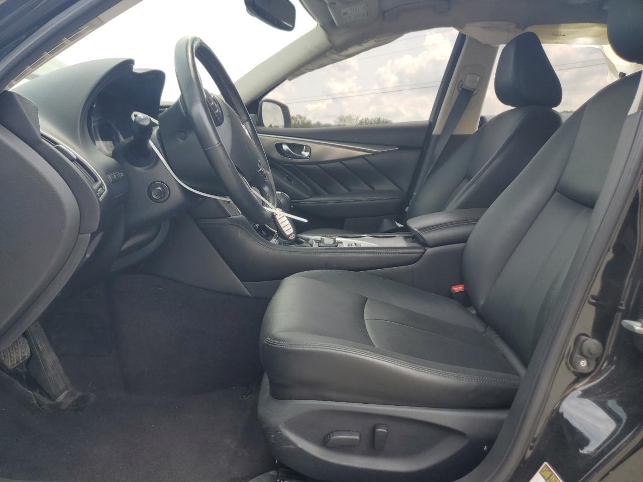 INFINITI Q50 PREMIUM