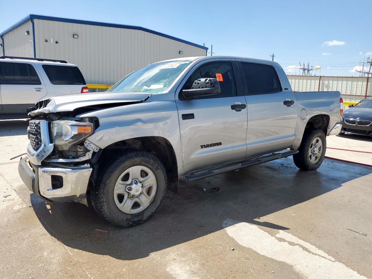 TOYOTA TUNDRA CREWMAX SR5