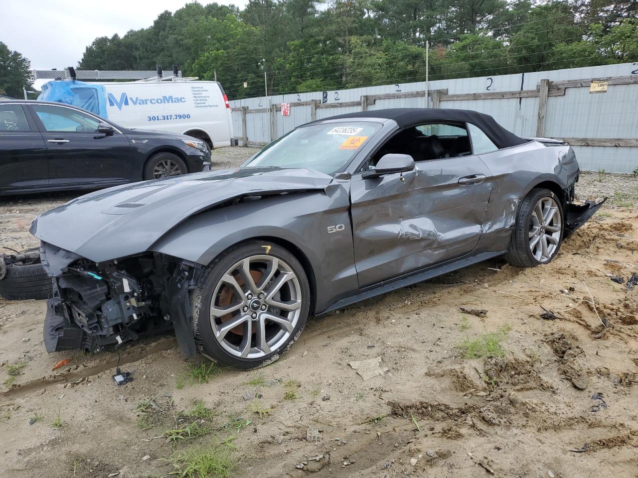 FORD MUSTANG GT
