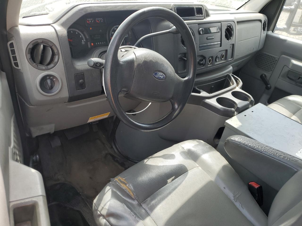 FORD ECONOLINE E250 VAN