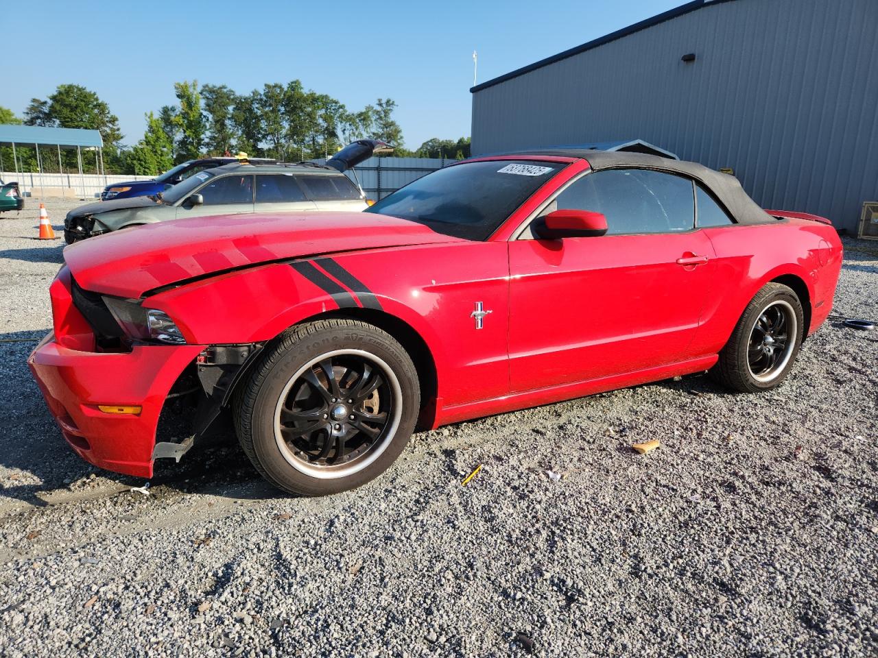 FORD MUSTANG