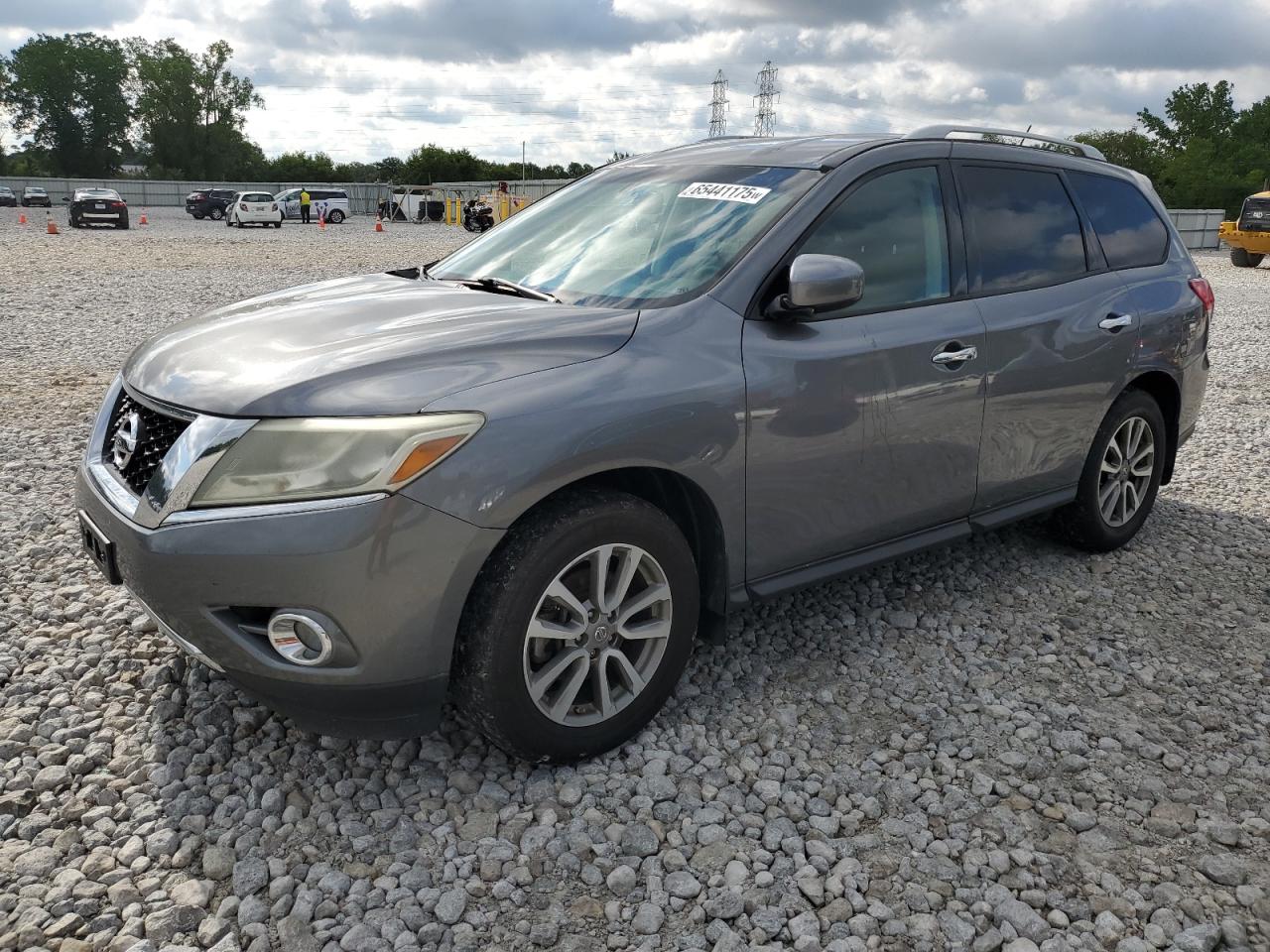  Salvage Nissan Pathfinder