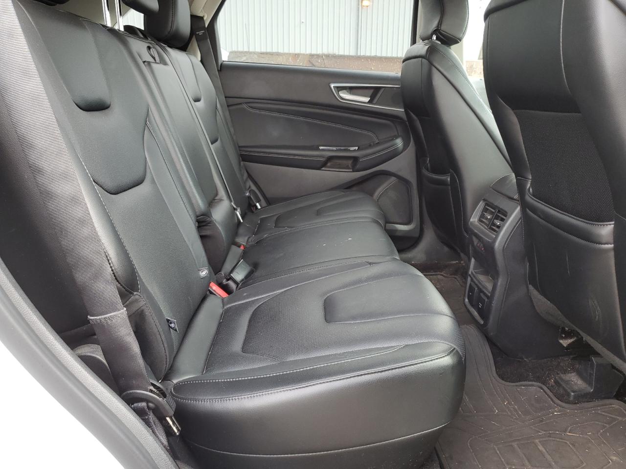 FORD EDGE TITANIUM